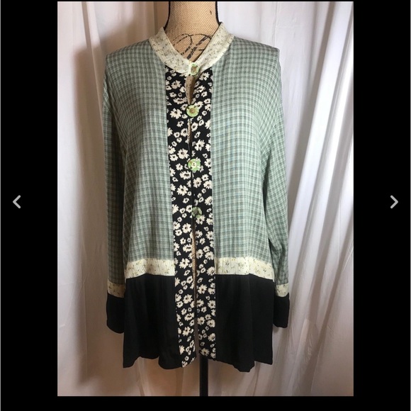 Globe Trotter Clothing of Bali Plaid Floral Tunic - Picture 1 of 6